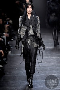 mad-max-fashion-post-apocalyptic-runway-collection-10