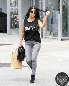little-extra-room-arms-goes-long-way-toward-making-Kourtney